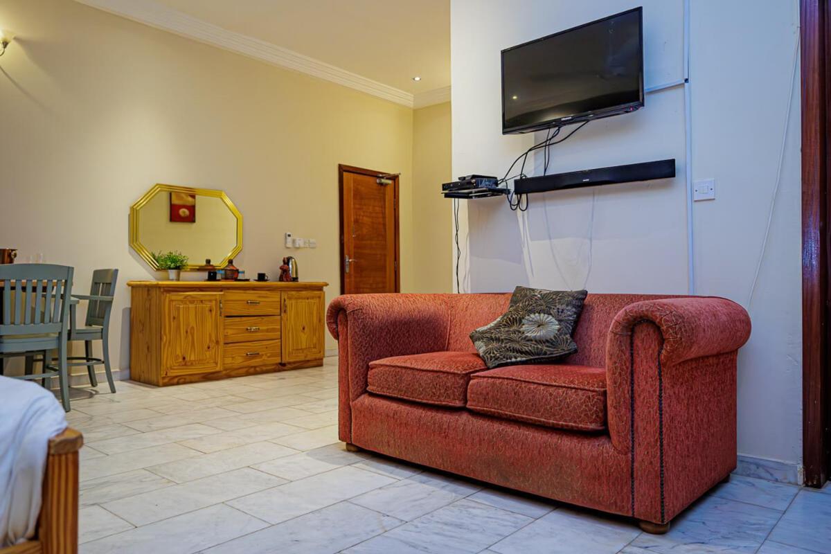 Ocean Villa Heights Brufut Ngoại thất bức ảnh