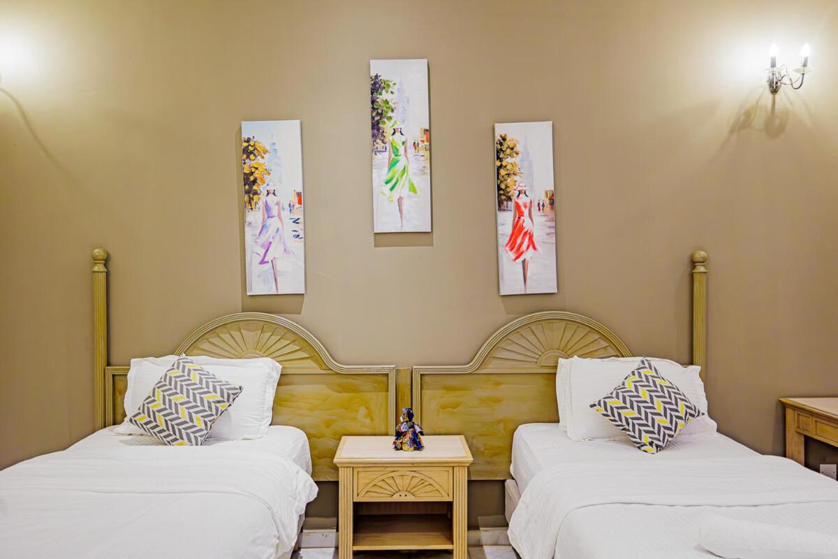 Ocean Villa Heights Brufut Ngoại thất bức ảnh