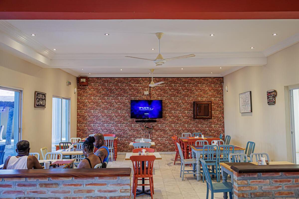 Ocean Villa Heights Brufut Ngoại thất bức ảnh